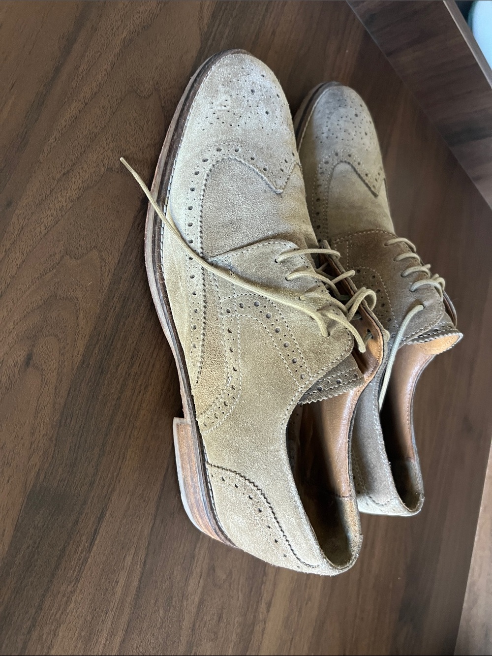 Johnston and Murphy Men's Suede Wingtip oxfords in Light Tan 11M